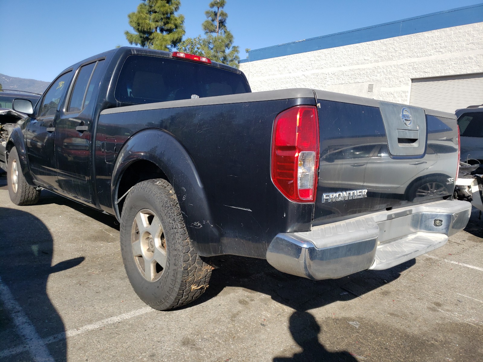 Photo 2 VIN: 1N6AD09U47C433390 - NISSAN FRONTIER C 