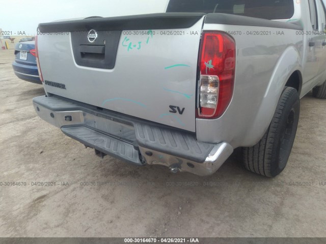 Photo 5 VIN: 1N6AD0ER0DN764095 - NISSAN FRONTIER 