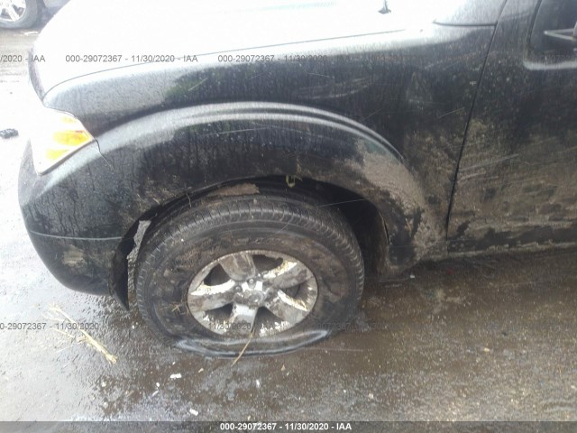 Photo 5 VIN: 1N6AD0ER1DN735429 - NISSAN FRONTIER 