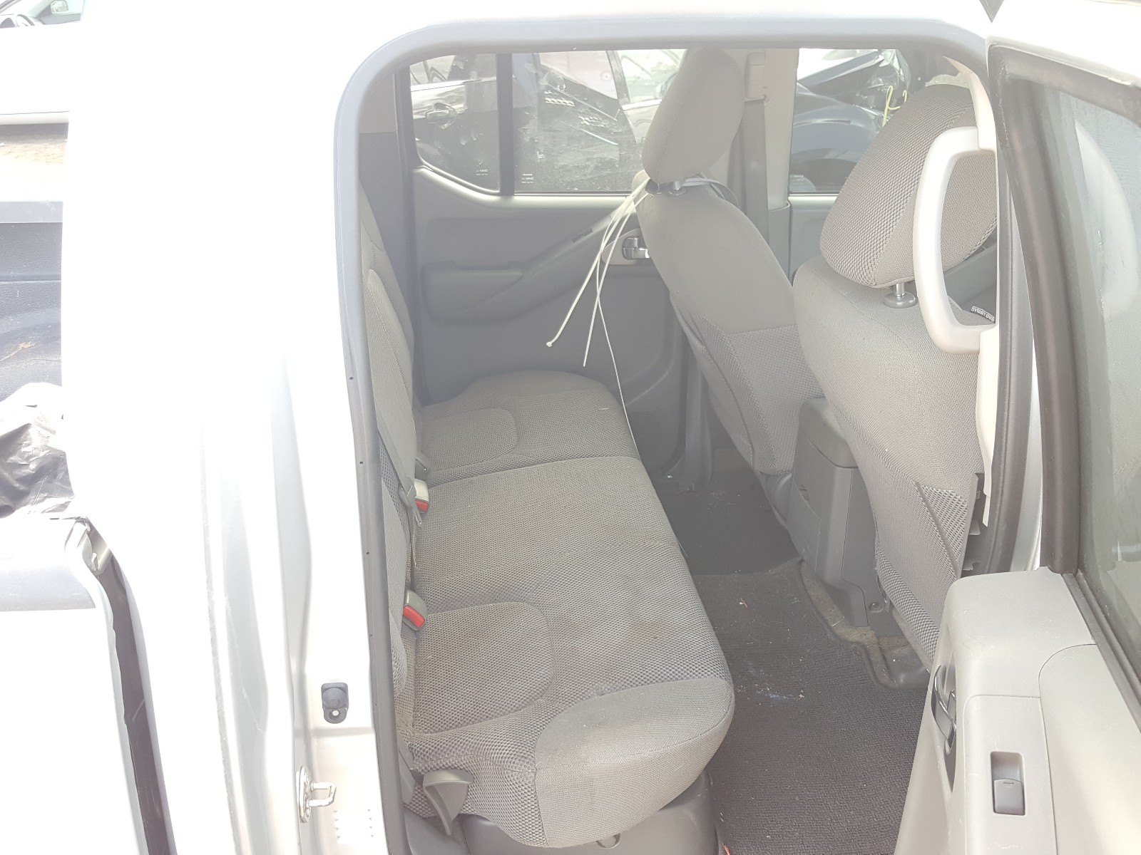 Photo 5 VIN: 1N6AD0ER1GN798230 - NISSAN FRONTIER S 