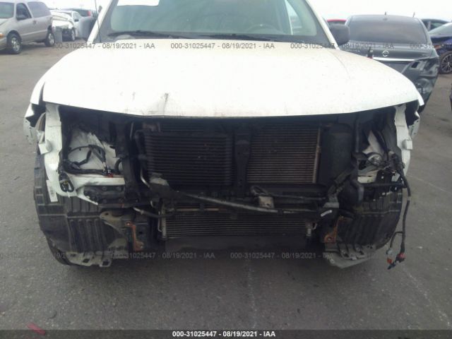 Photo 5 VIN: 1N6AD0ER2KN748641 - NISSAN FRONTIER 