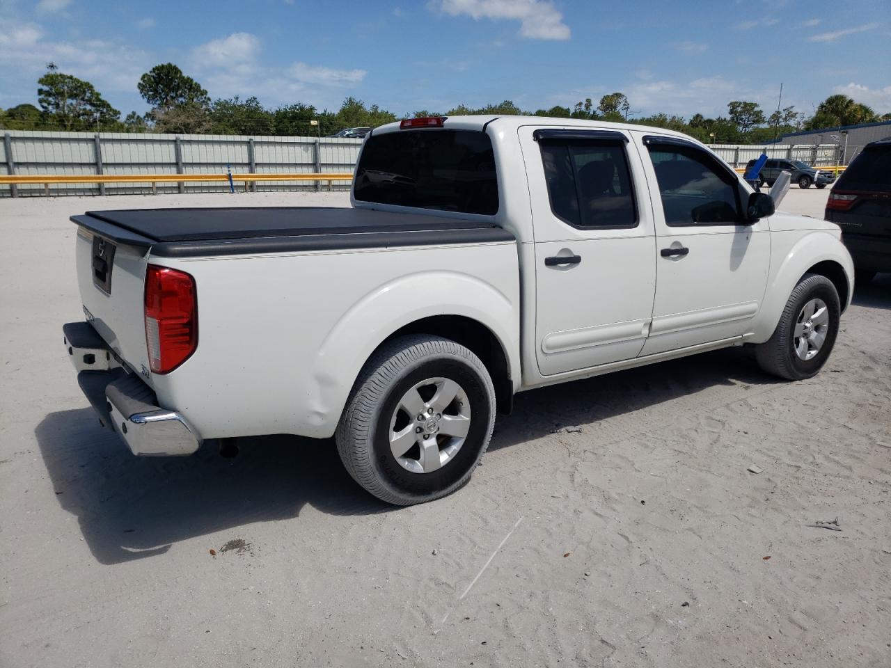 Photo 2 VIN: 1N6AD0ER4DN749096 - NISSAN NAVARA (FRONTIER) 