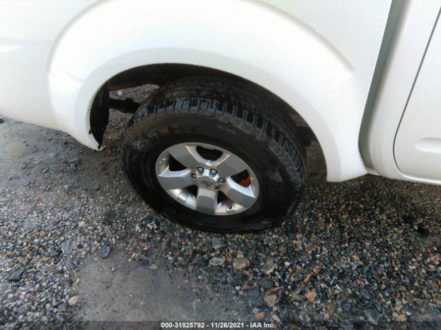 Photo 5 VIN: 1N6AD0ER7BC450372 - NISSAN FRONTIER 