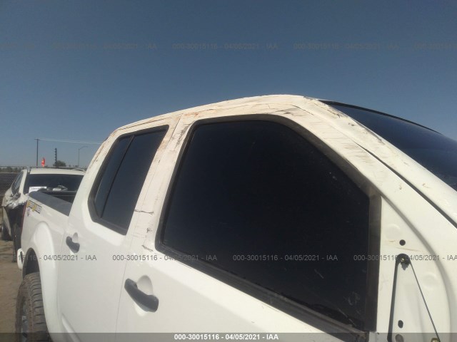 Photo 5 VIN: 1N6AD0ERXJN751687 - NISSAN FRONTIER 