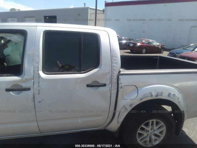 Photo 5 VIN: 1N6AD0EV5JN730081 - NISSAN FRONTIER 