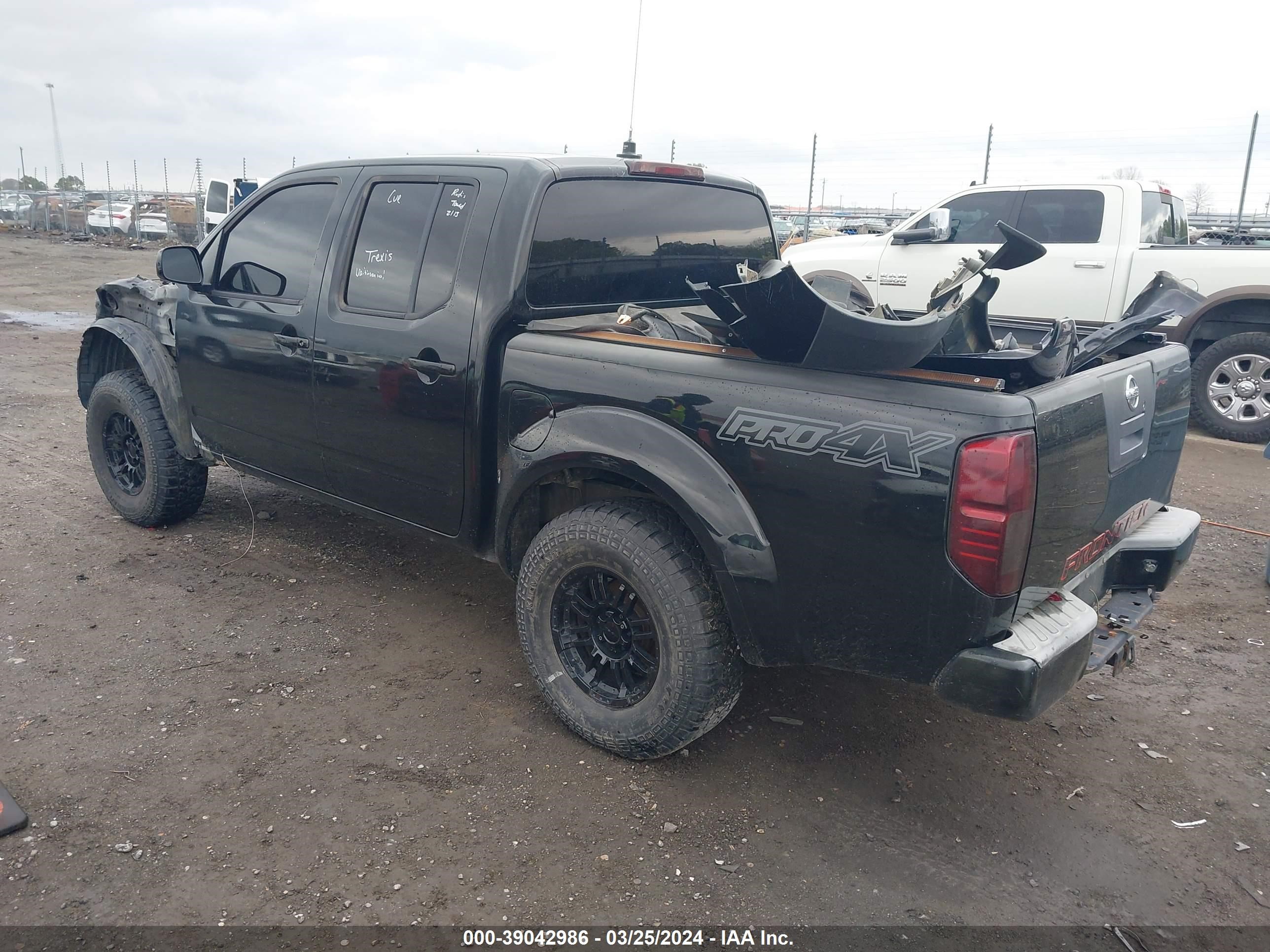 Photo 2 VIN: 1N6AD0EV6AC425670 - NISSAN NAVARA (FRONTIER) 