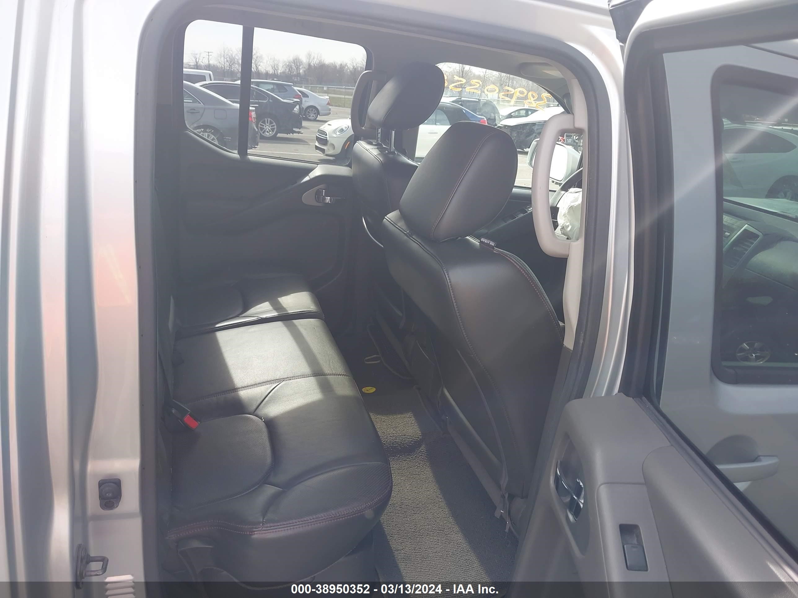 Photo 6 VIN: 1N6AD0EV7AC449542 - NISSAN NAVARA (FRONTIER) 