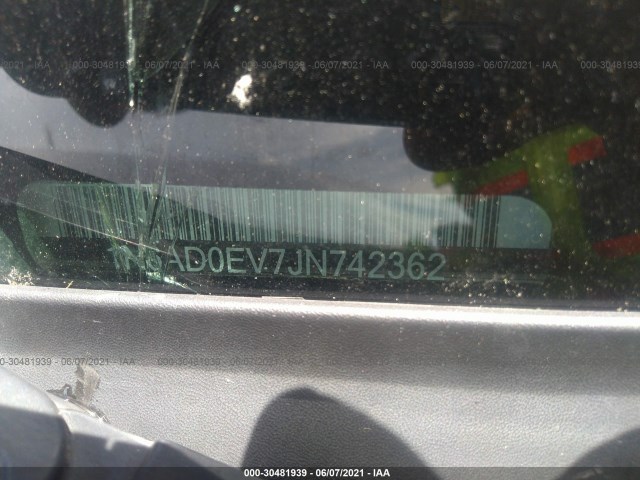 Photo 8 VIN: 1N6AD0EV7JN742362 - NISSAN FRONTIER 