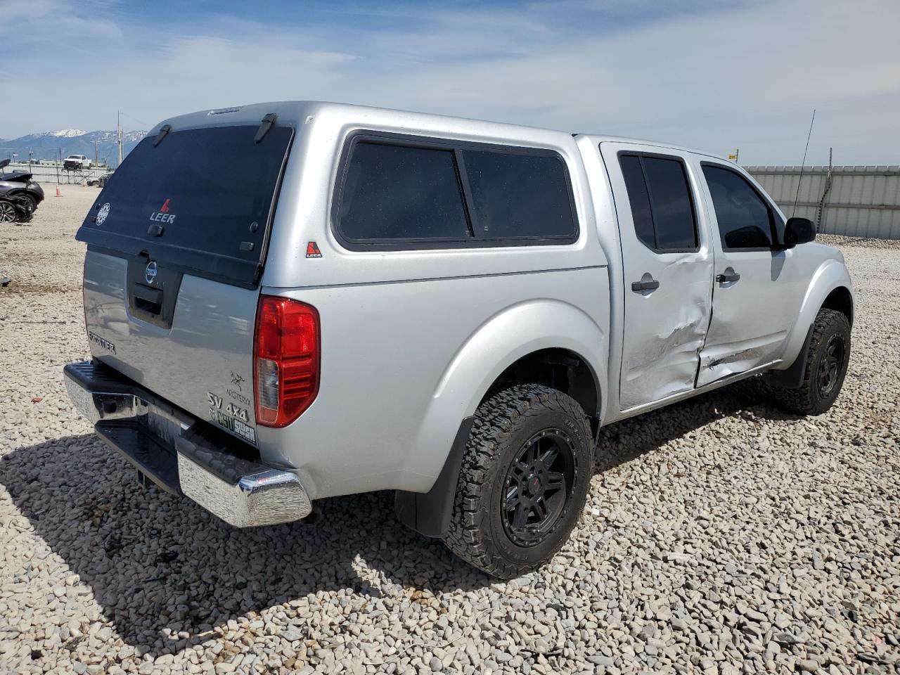 Photo 2 VIN: 1N6AD0EV8JN766850 - NISSAN NAVARA (FRONTIER) 