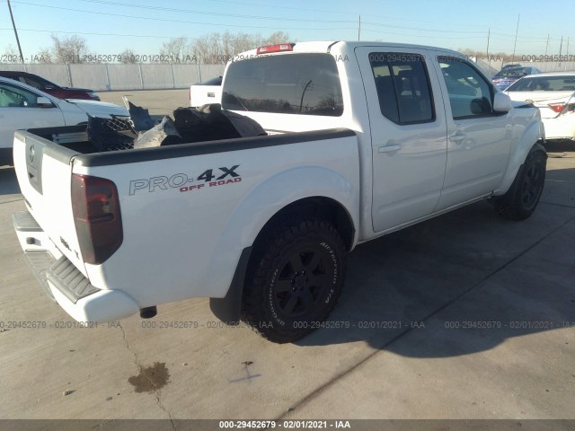 Photo 3 VIN: 1N6AD0EVXBC444000 - NISSAN FRONTIER 