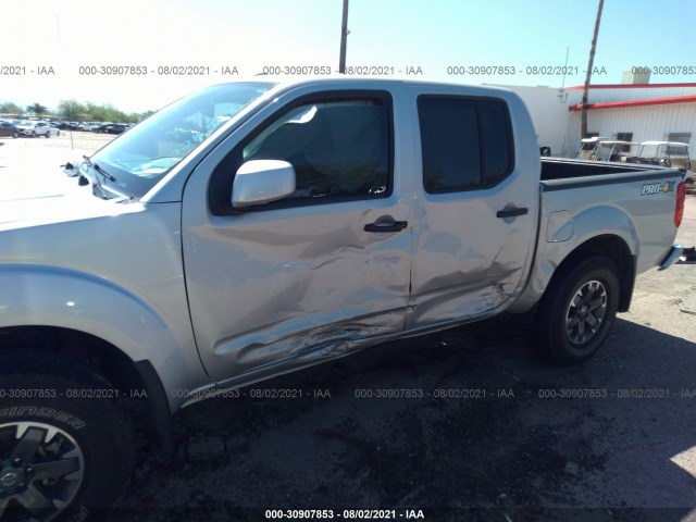 Photo 5 VIN: 1N6AD0EVXJN723563 - NISSAN FRONTIER 