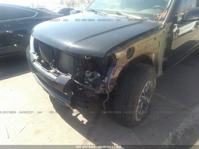 Photo 5 VIN: 1N6AD0EVXJN764324 - NISSAN FRONTIER 