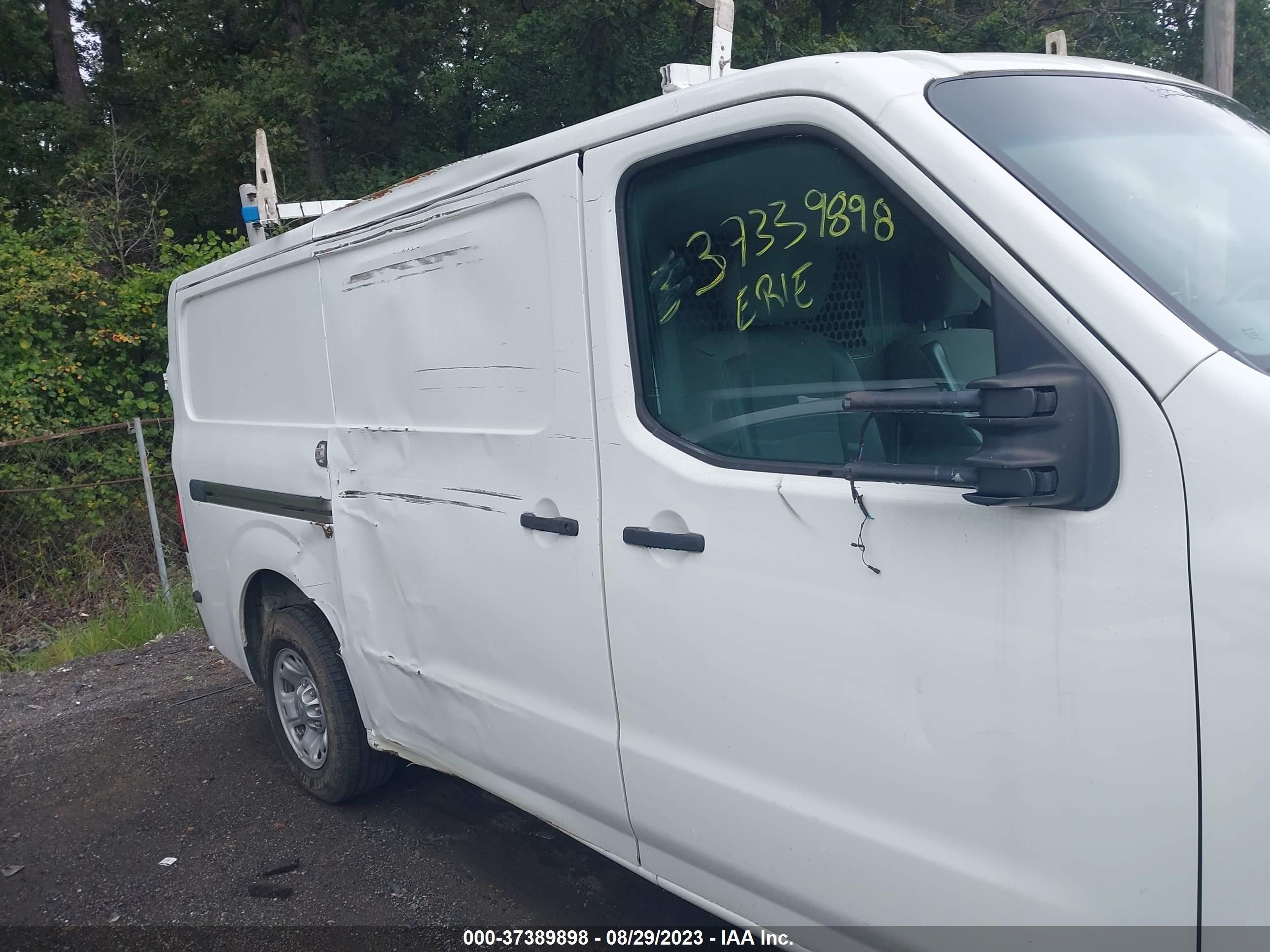 Photo 12 VIN: 1N6AF0KY1EN105210 - NISSAN NV 