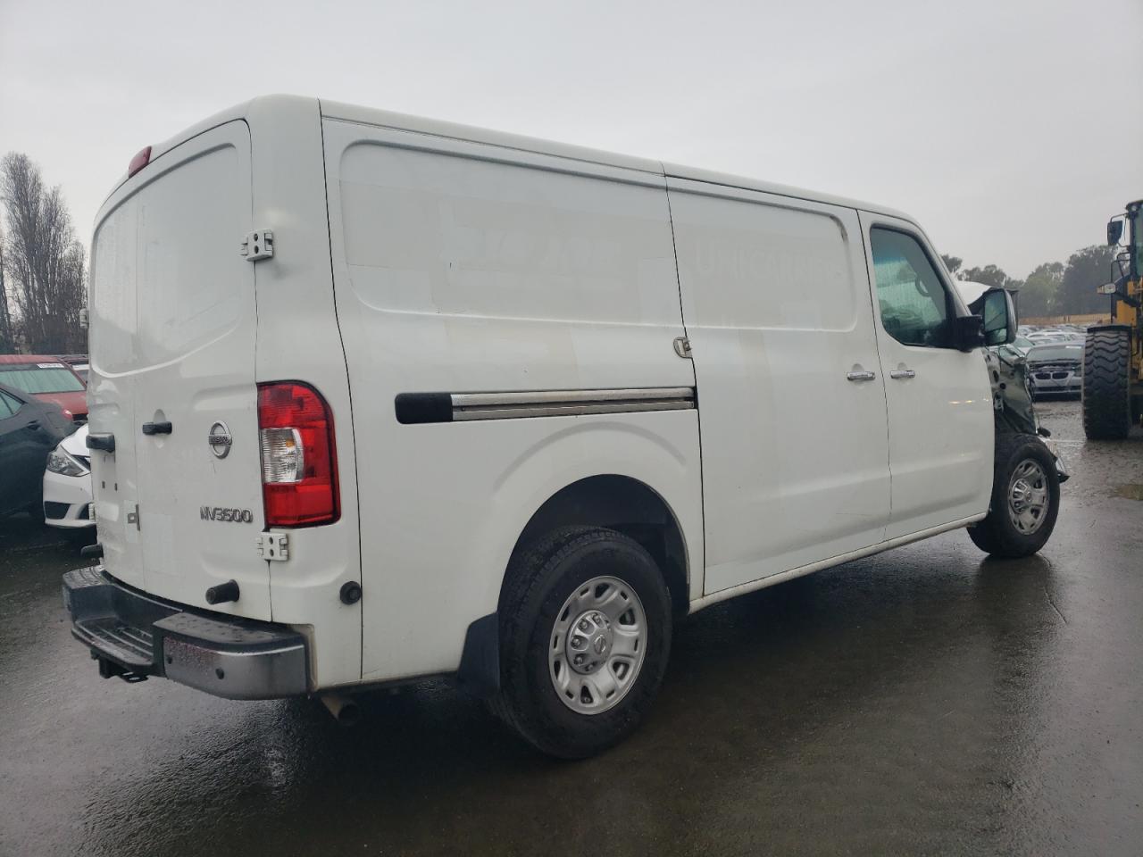 Photo 2 VIN: 1N6AF0KY1HN809640 - NISSAN NV 