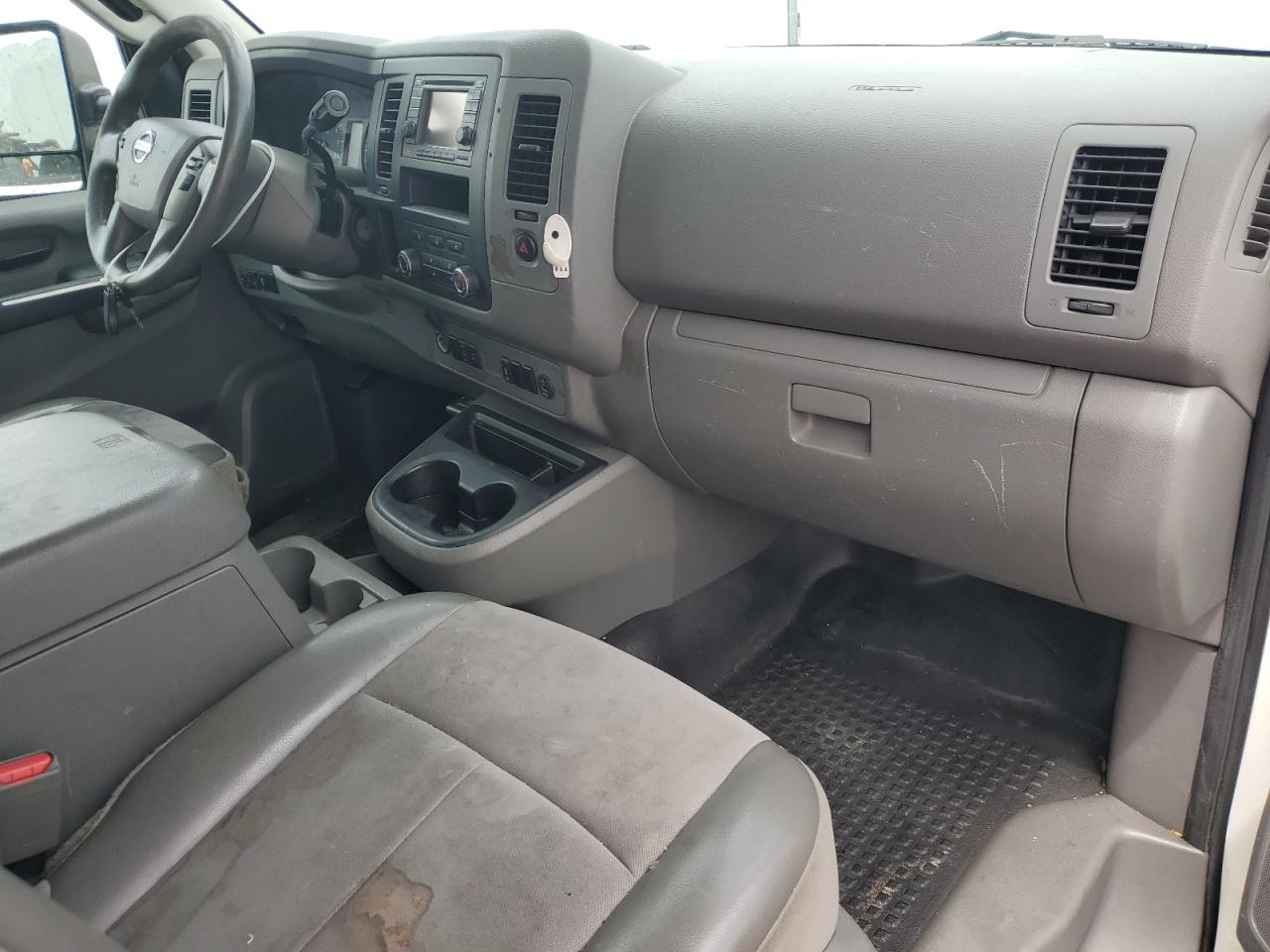 Photo 7 VIN: 1N6AF0KY7DN108949 - NISSAN NV 