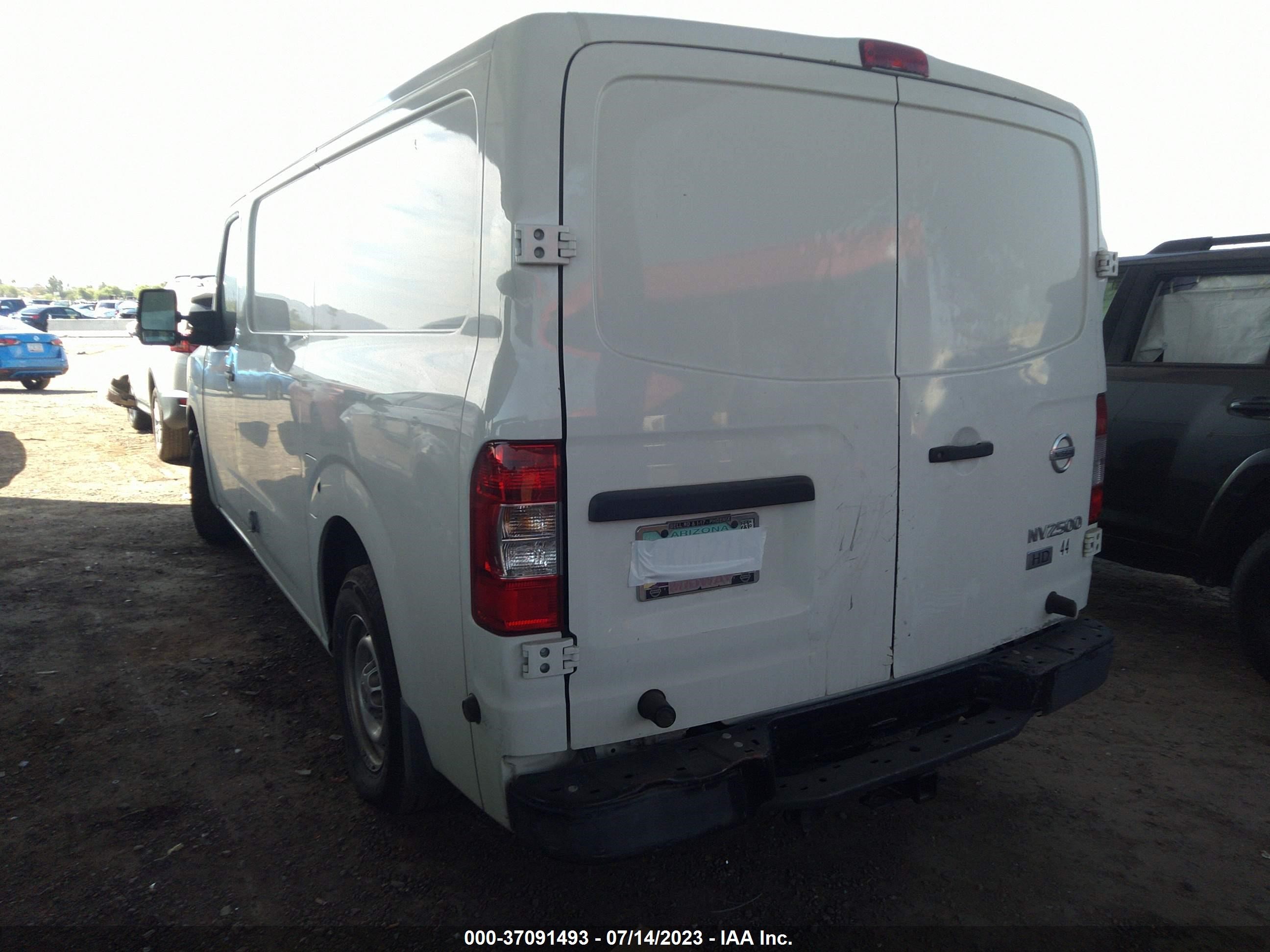 Photo 2 VIN: 1N6AF0KY8GN808824 - NISSAN NV 