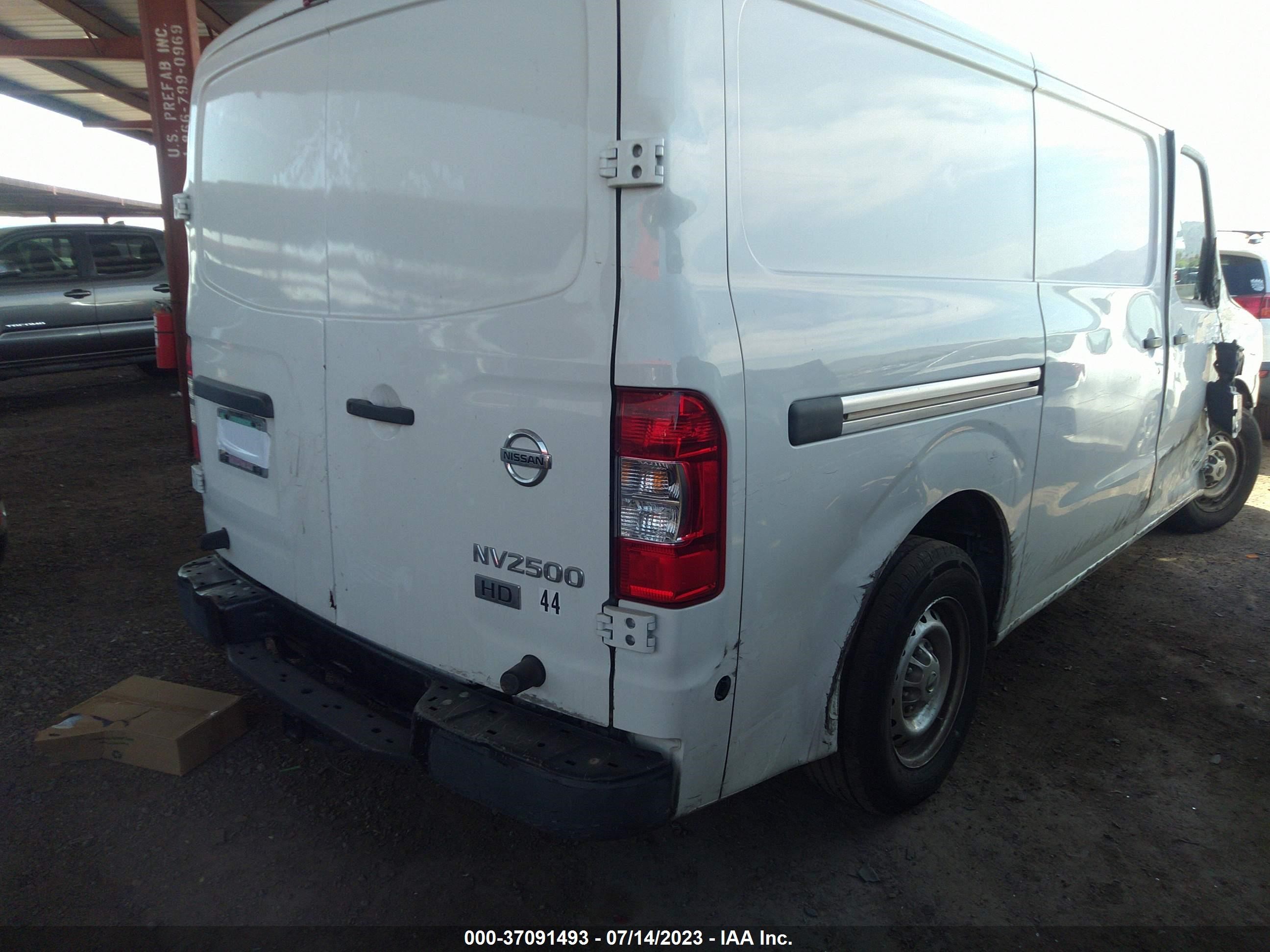 Photo 3 VIN: 1N6AF0KY8GN808824 - NISSAN NV 