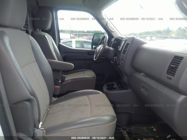 Photo 4 VIN: 1N6AF0KYXKN802371 - NISSAN NV CARGO 