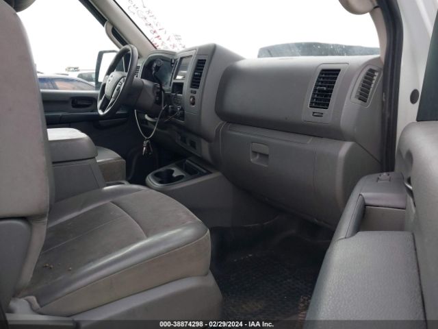 Photo 4 VIN: 1N6AF0LX1DN112923 - NISSAN NV CARGO NV3500 HD 