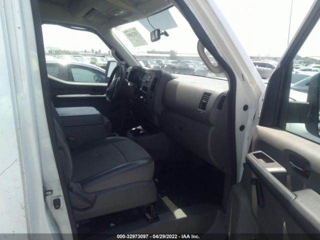 Photo 4 VIN: 1N6AF0LX5DN105764 - NISSAN NV 