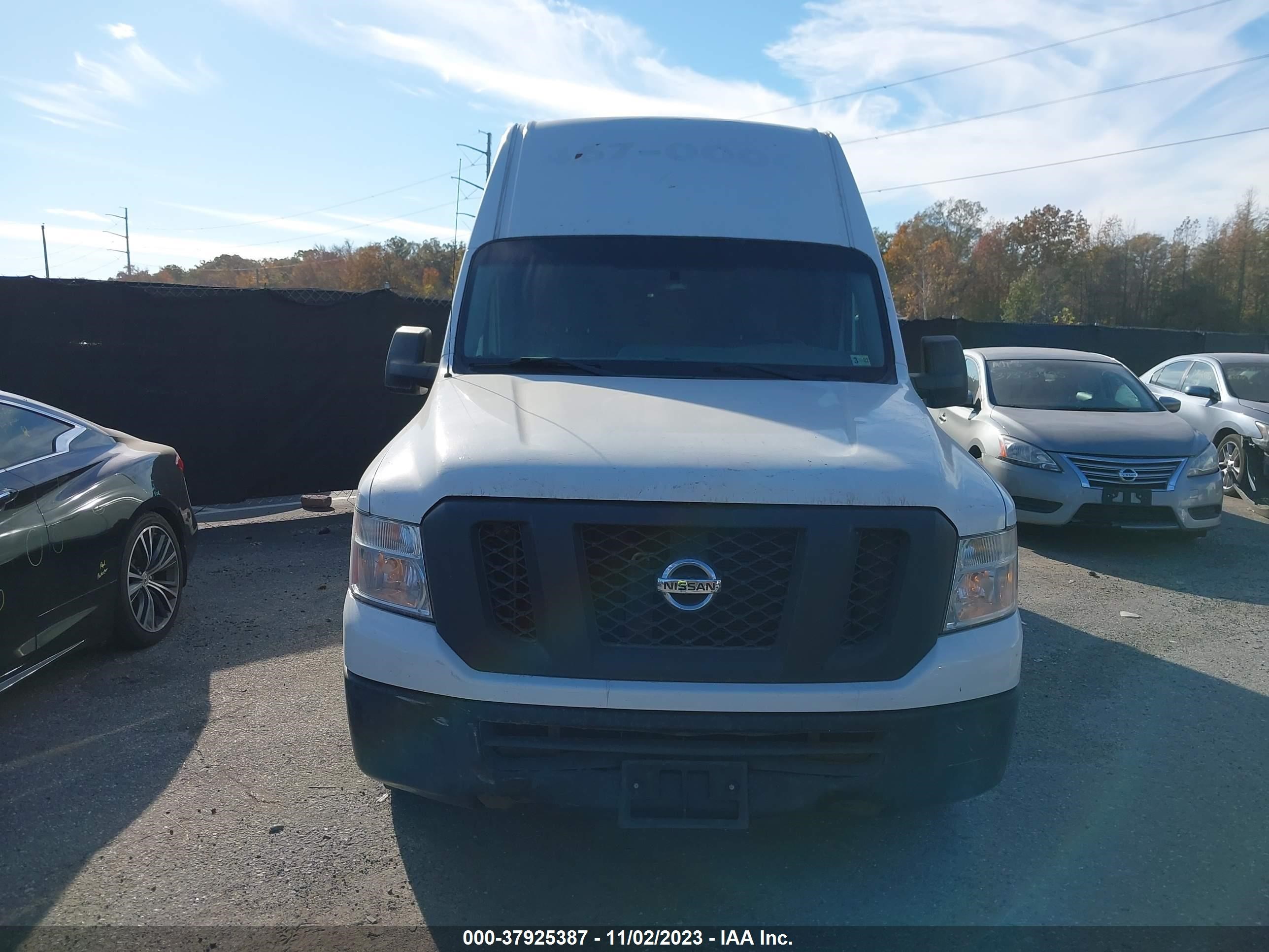 Photo 12 VIN: 1N6AF0LX7DN108780 - NISSAN NV 