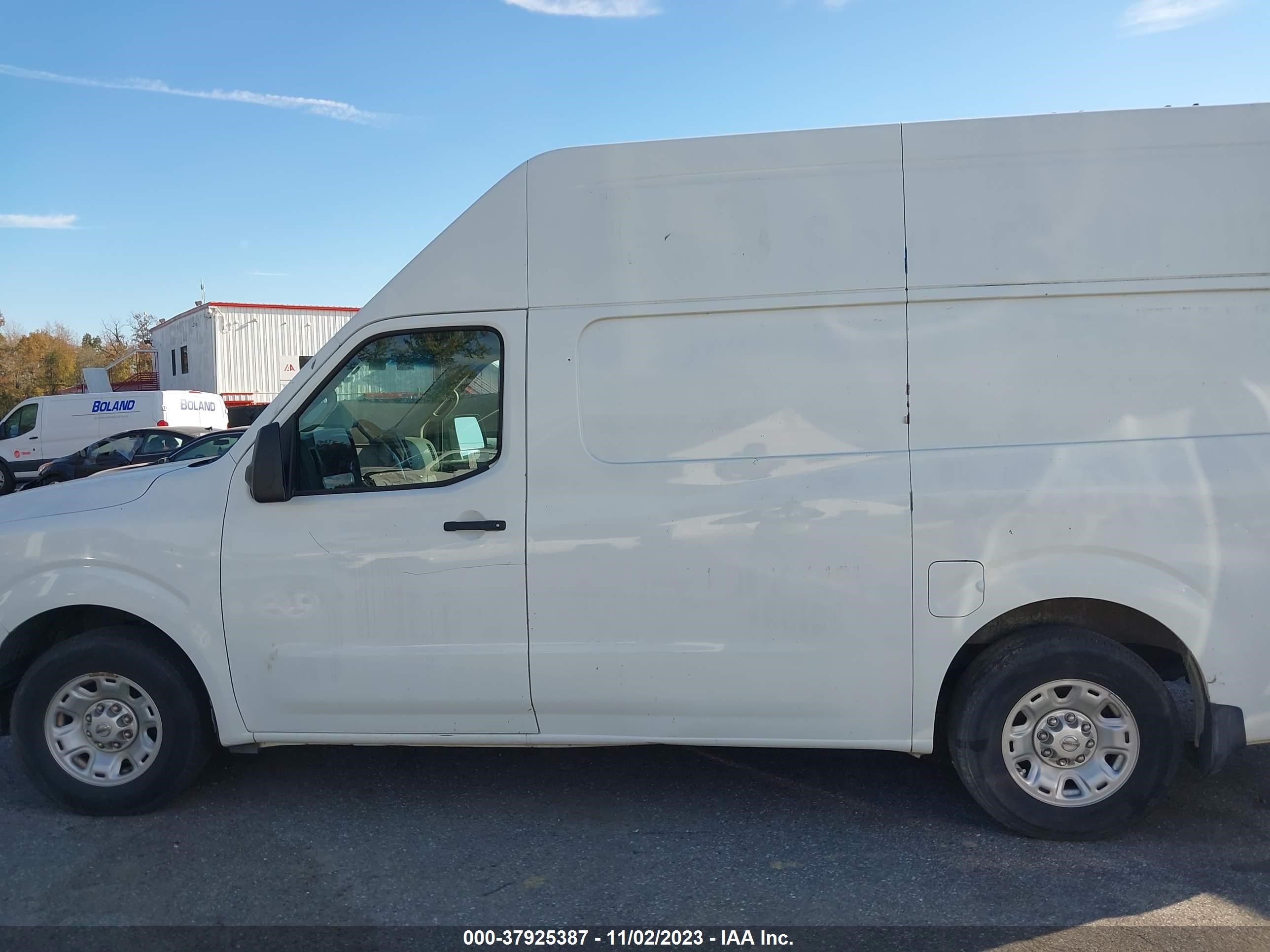 Photo 14 VIN: 1N6AF0LX7DN108780 - NISSAN NV 