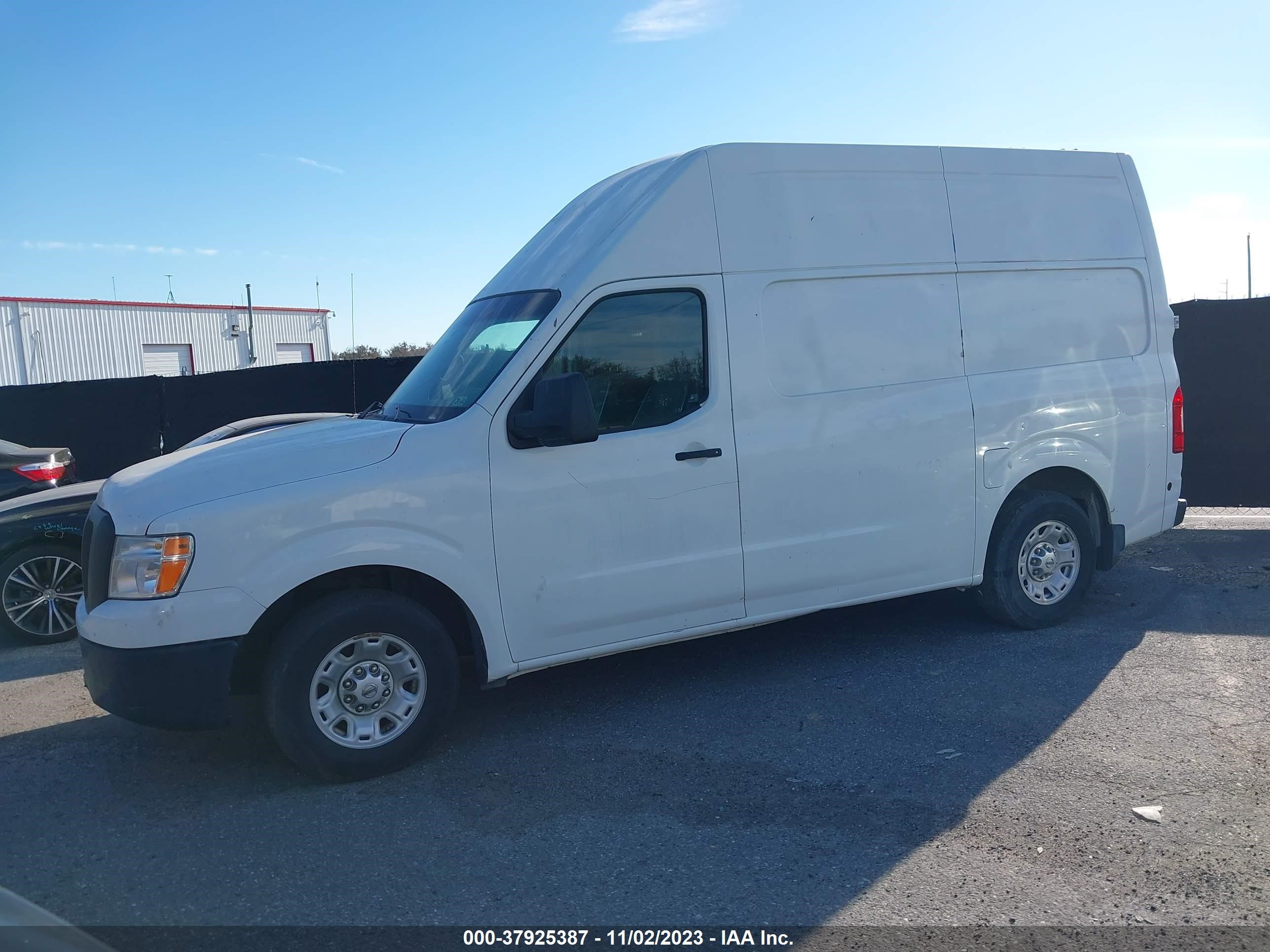 Photo 2 VIN: 1N6AF0LX7DN108780 - NISSAN NV 