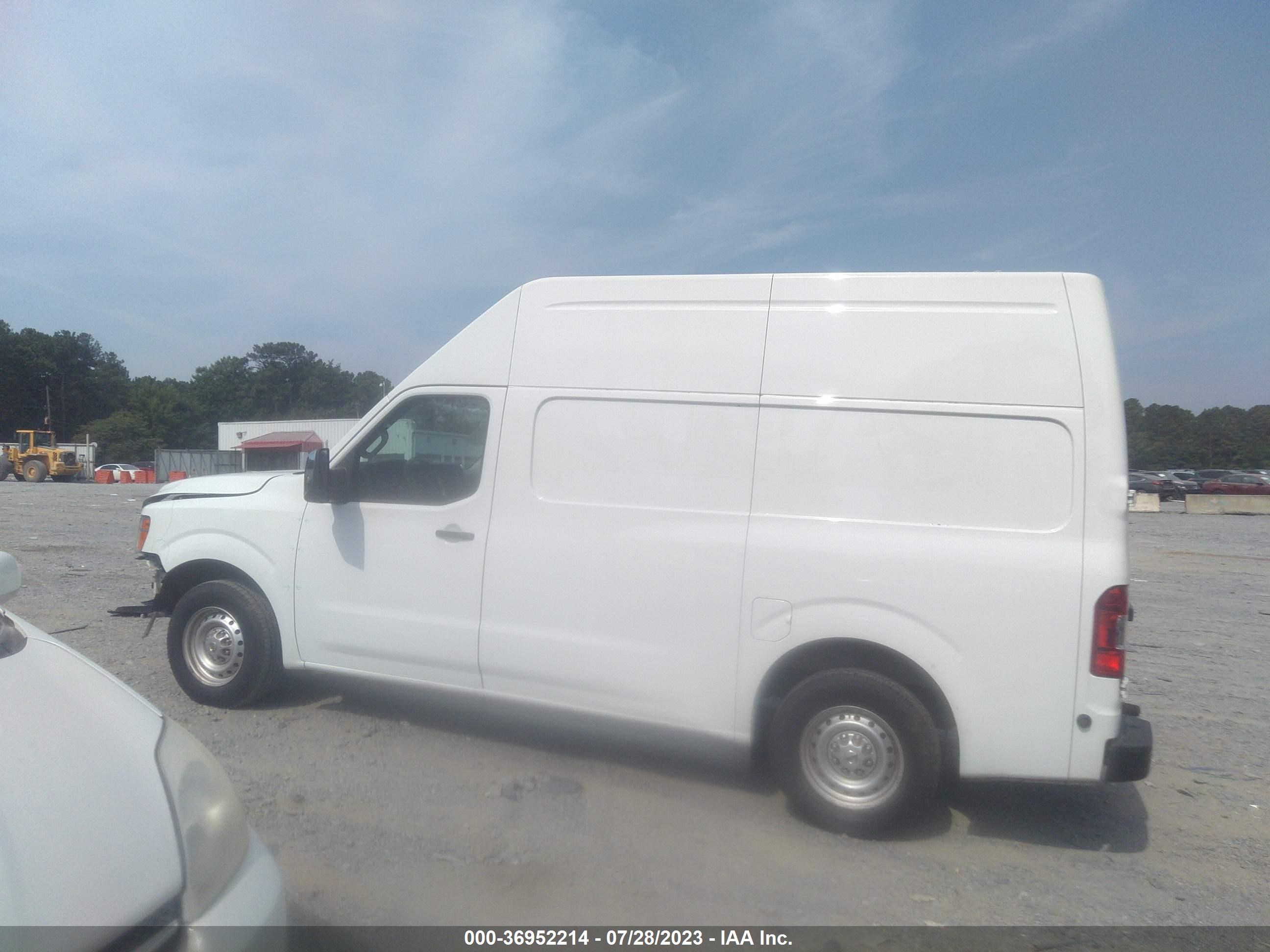 Photo 13 VIN: 1N6AF0LX7EN103130 - NISSAN NV 