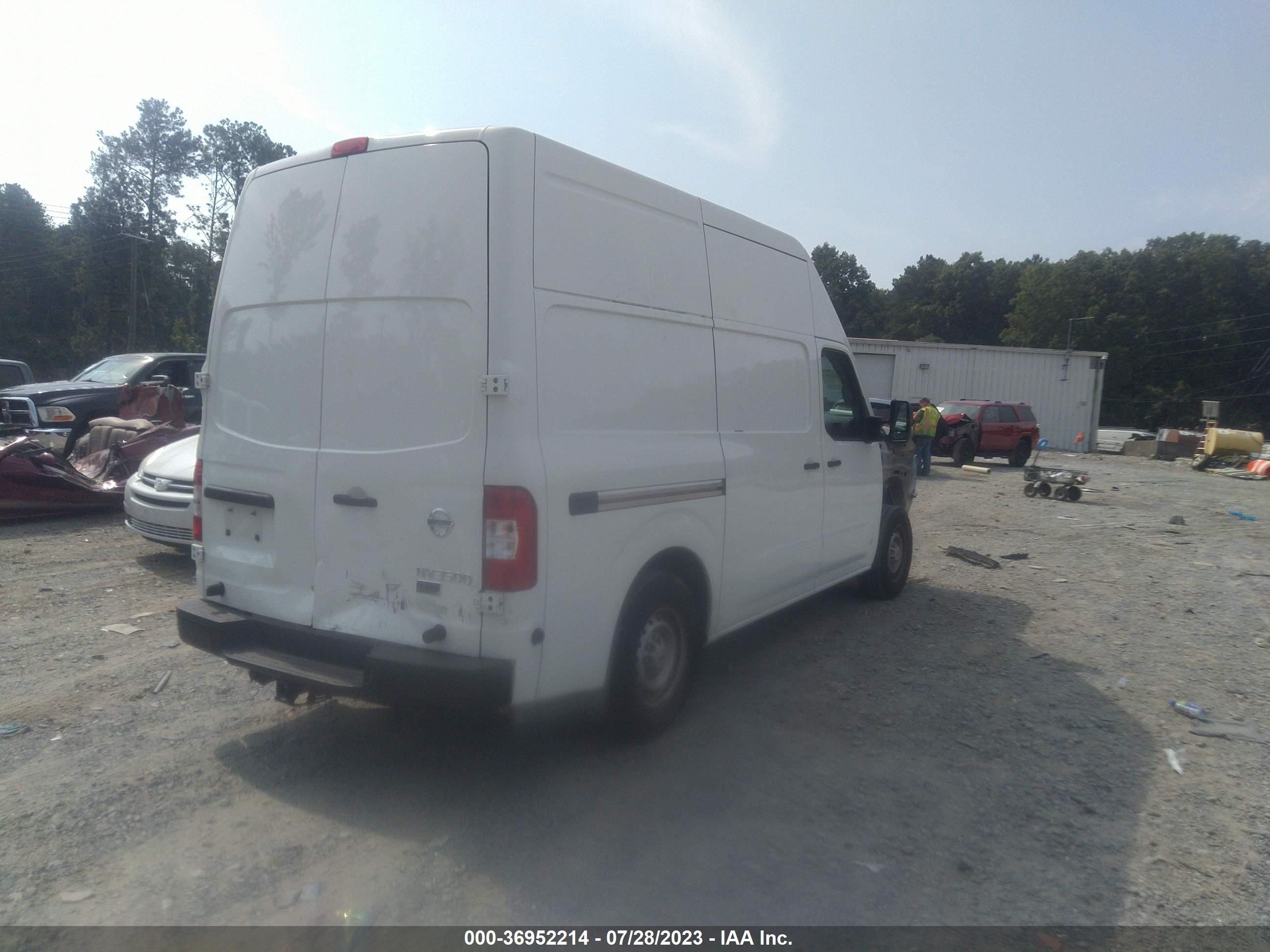 Photo 3 VIN: 1N6AF0LX7EN103130 - NISSAN NV 