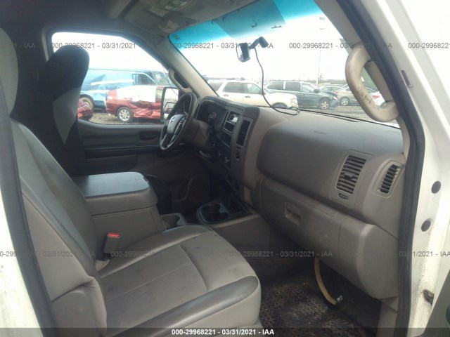 Photo 4 VIN: 1N6AF0LXXDN102312 - NISSAN NV 