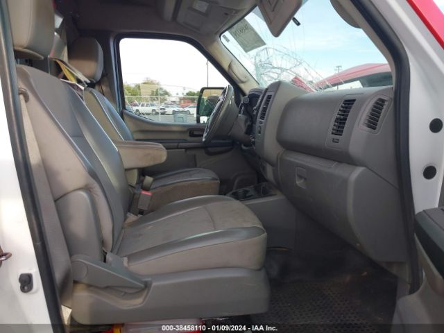 Photo 4 VIN: 1N6AF0LY0JN809147 - NISSAN NV CARGO NV3500 HD 