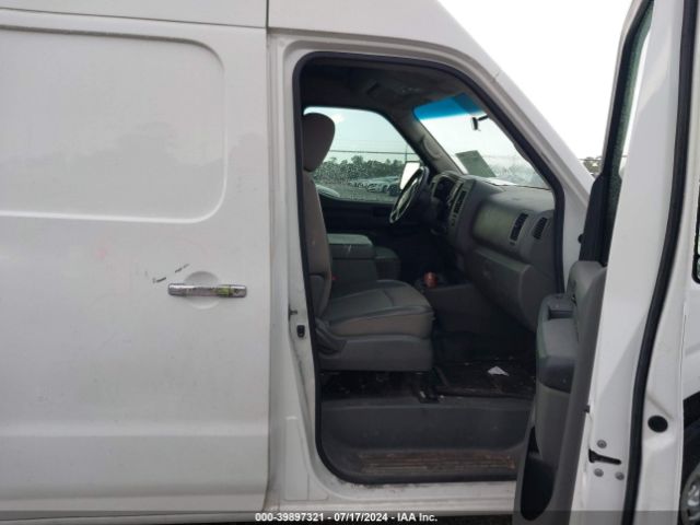 Photo 4 VIN: 1N6AF0LY1HN811287 - NISSAN NV 