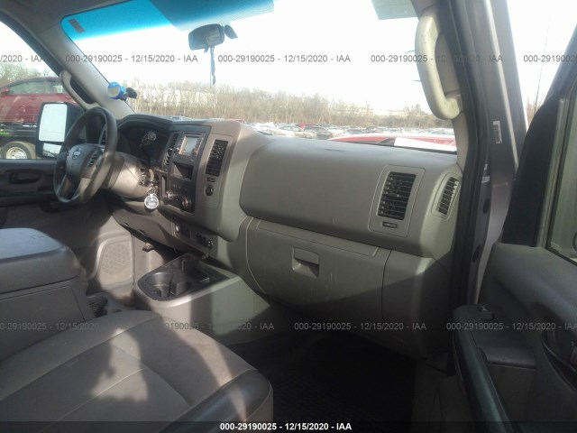 Photo 4 VIN: 1N6AF0LY2CN115370 - NISSAN NV 