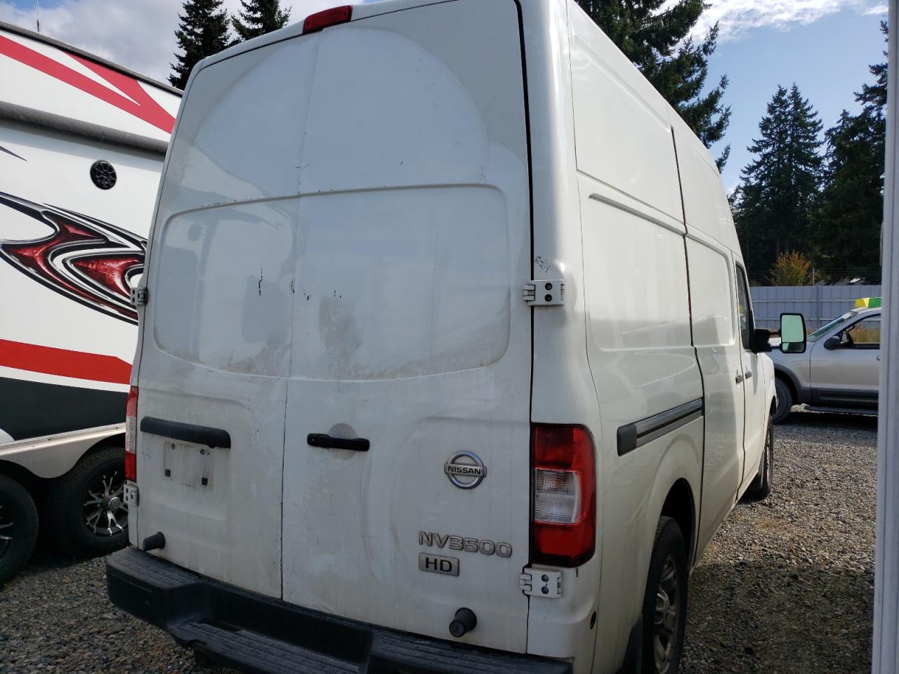 Photo 2 VIN: 1N6AF0LY2FN805737 - NISSAN NV 