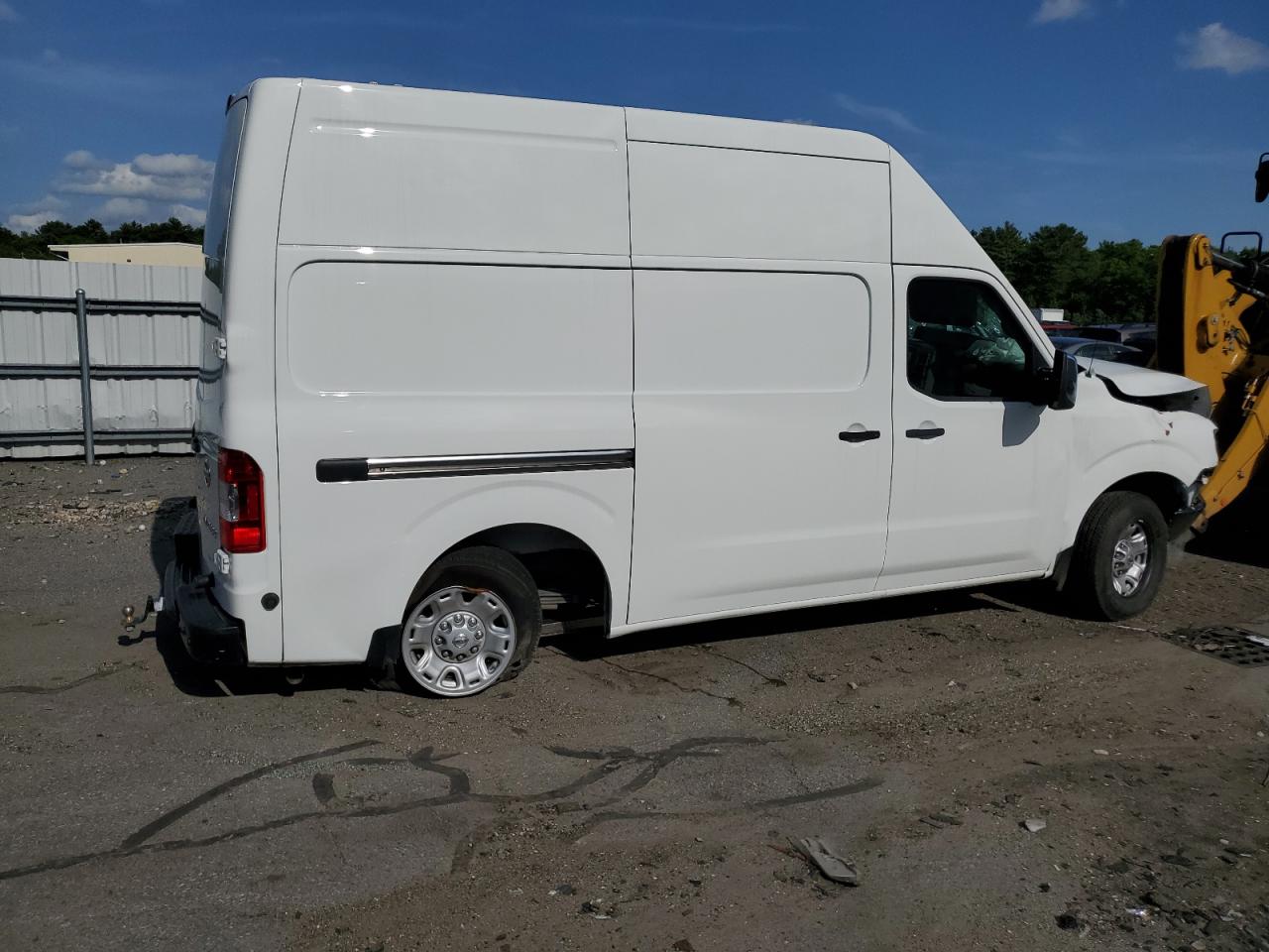 Photo 3 VIN: 1N6AF0LY2MN802883 - NISSAN NV 