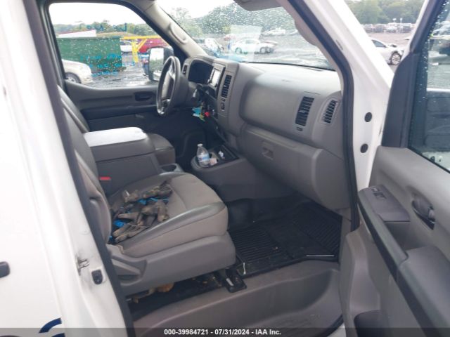 Photo 4 VIN: 1N6AF0LY3MN802861 - NISSAN NV 