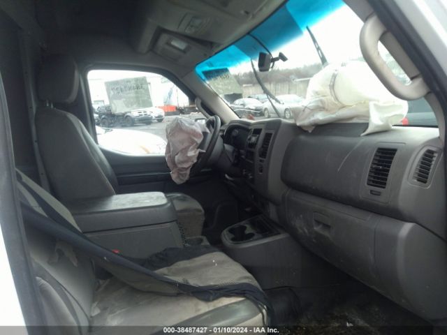 Photo 4 VIN: 1N6AF0LY5CN105559 - NISSAN NV 2500 