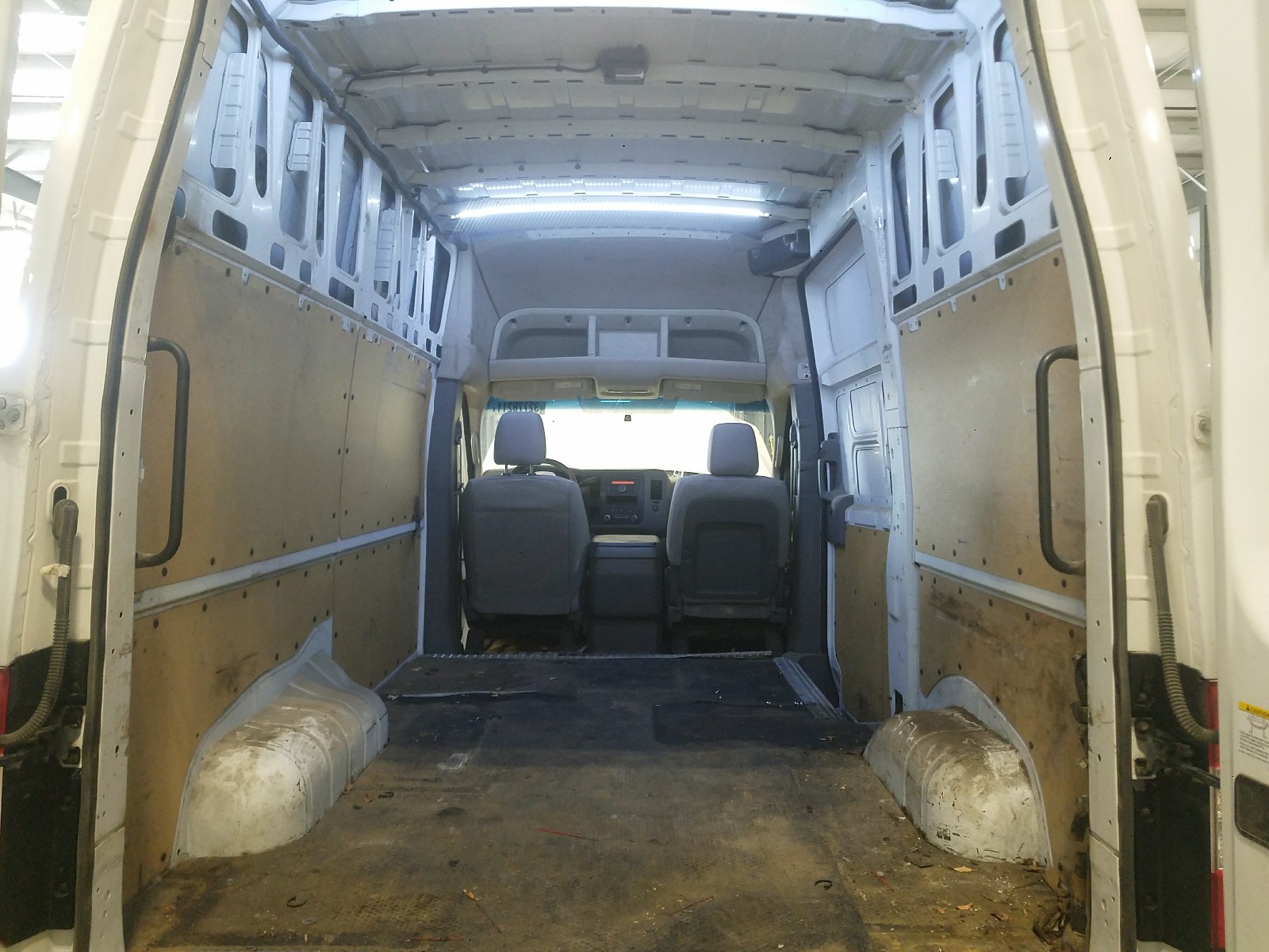 Photo 5 VIN: 1N6AF0LY5CN109191 - NISSAN NV 2500 