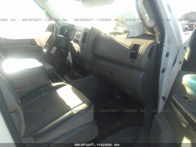 Photo 4 VIN: 1N6AF0LY6DN114434 - NISSAN NV 