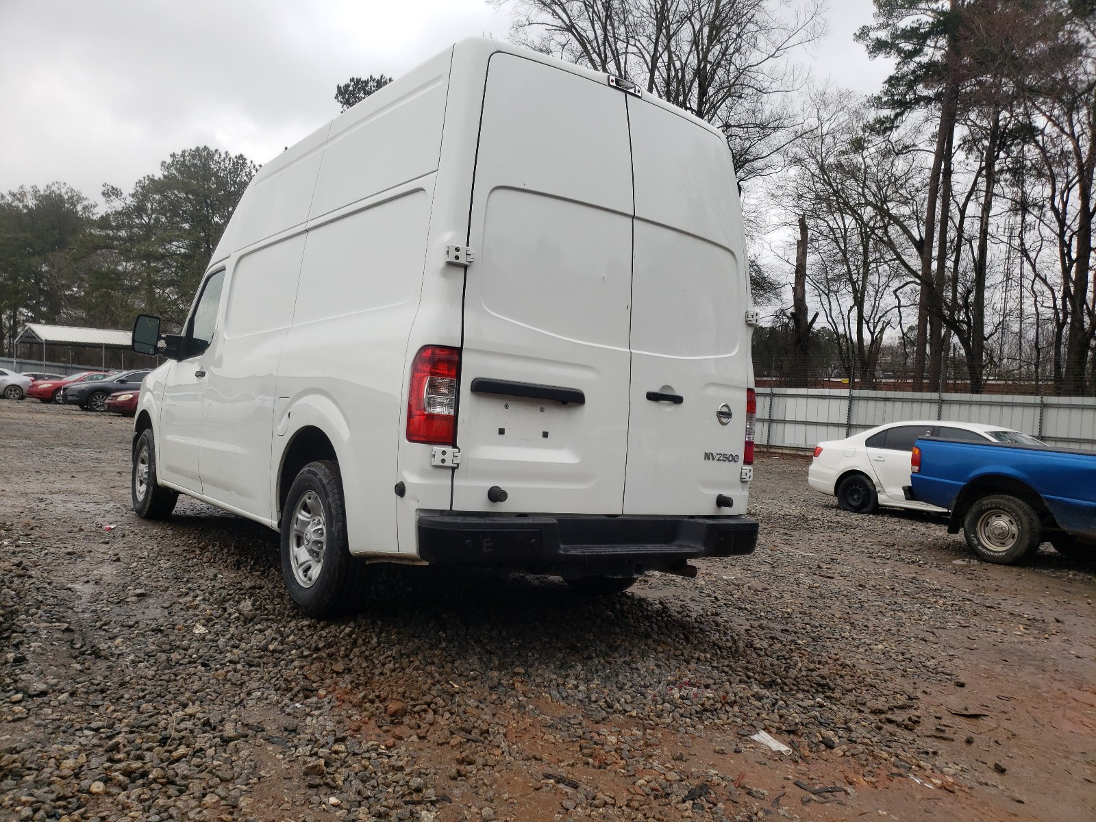 Photo 2 VIN: 1N6AF0LY6KN810689 - NISSAN NV 2500 S 