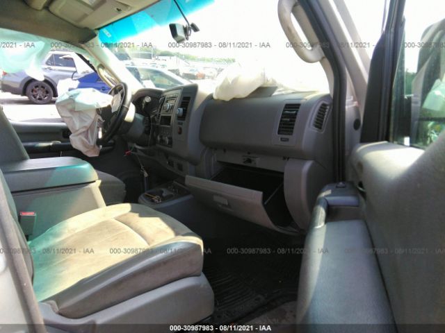 Photo 4 VIN: 1N6AF0LY7CN113839 - NISSAN NV 