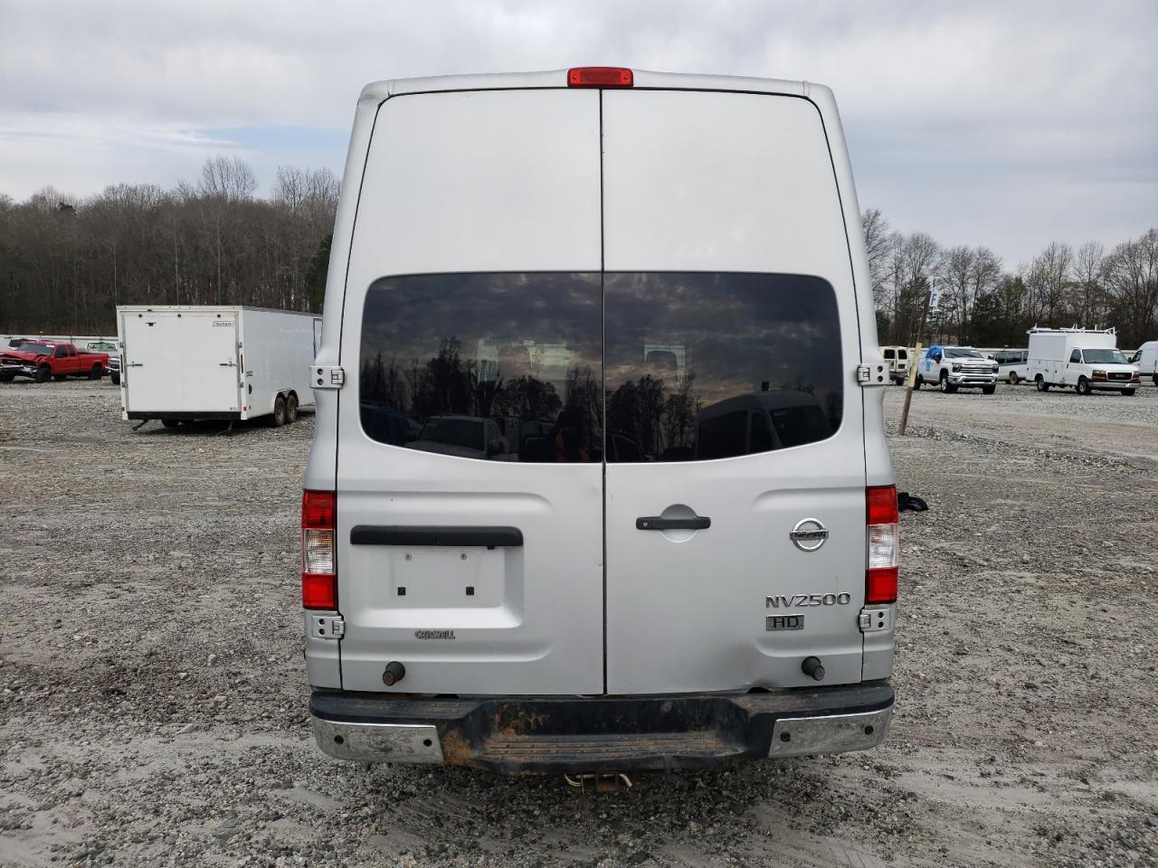 Photo 5 VIN: 1N6AF0LY8CN116667 - NISSAN NV 