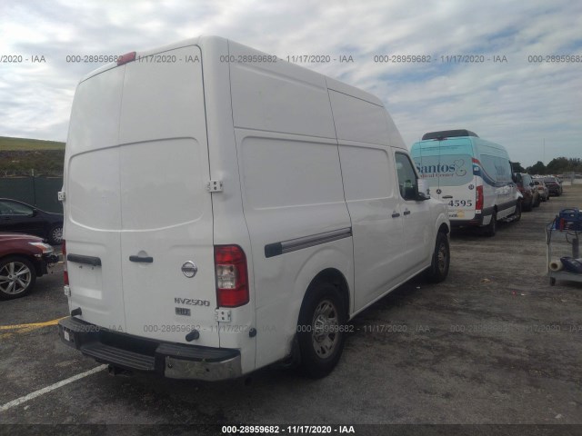 Photo 3 VIN: 1N6AF0LY8DN106559 - NISSAN NV 