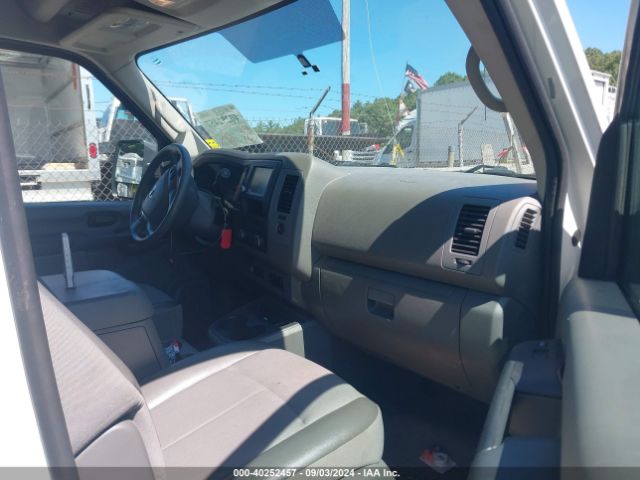 Photo 4 VIN: 1N6AF0LY9MN810270 - NISSAN NV 