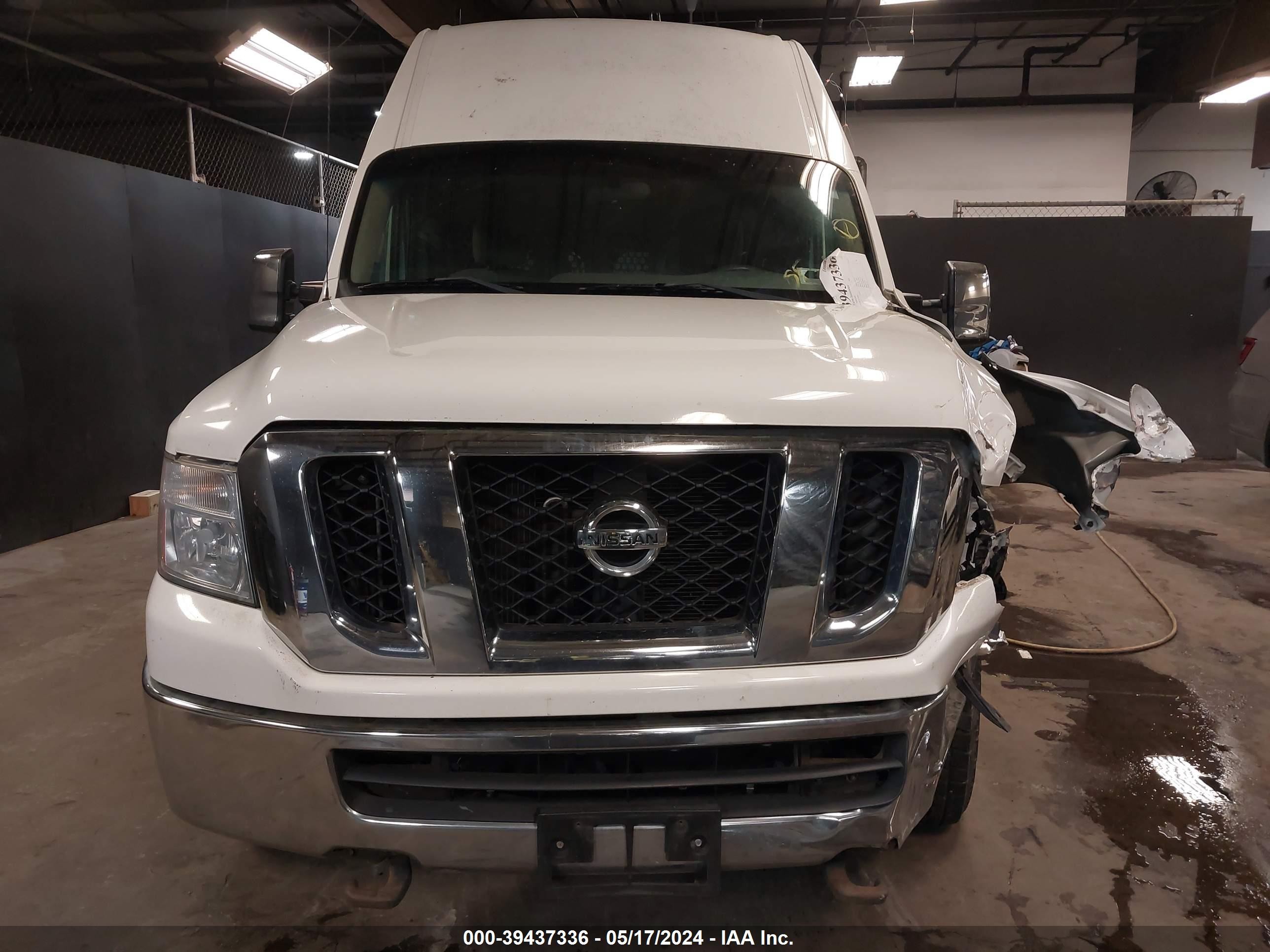 Photo 11 VIN: 1N6AF0LYXCN105640 - NISSAN NV 