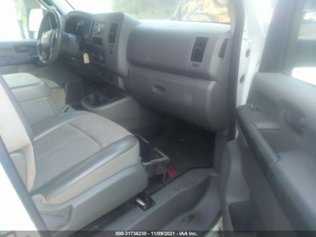 Photo 4 VIN: 1N6AF0LYXDN107146 - NISSAN NV 