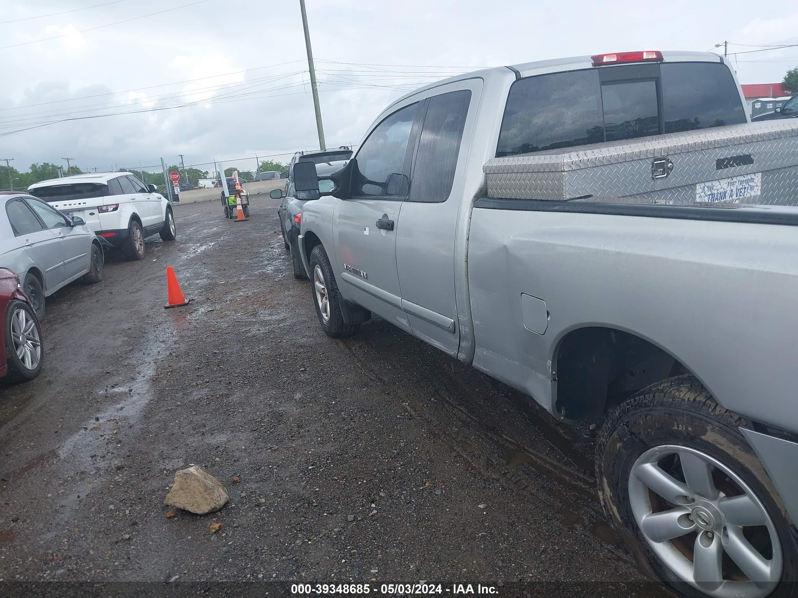 Photo 11 VIN: 1N6BA06A19N311214 - NISSAN TITAN 