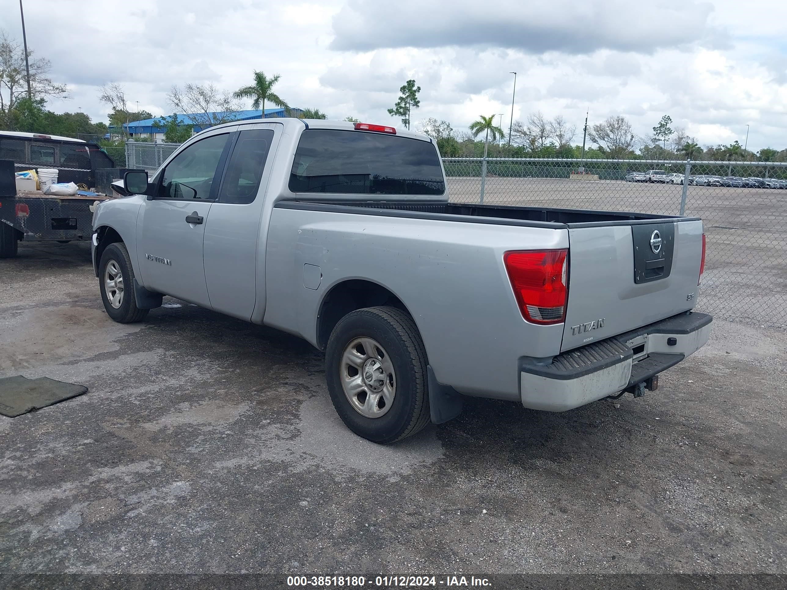 Photo 2 VIN: 1N6BA06A67N240427 - NISSAN TITAN 