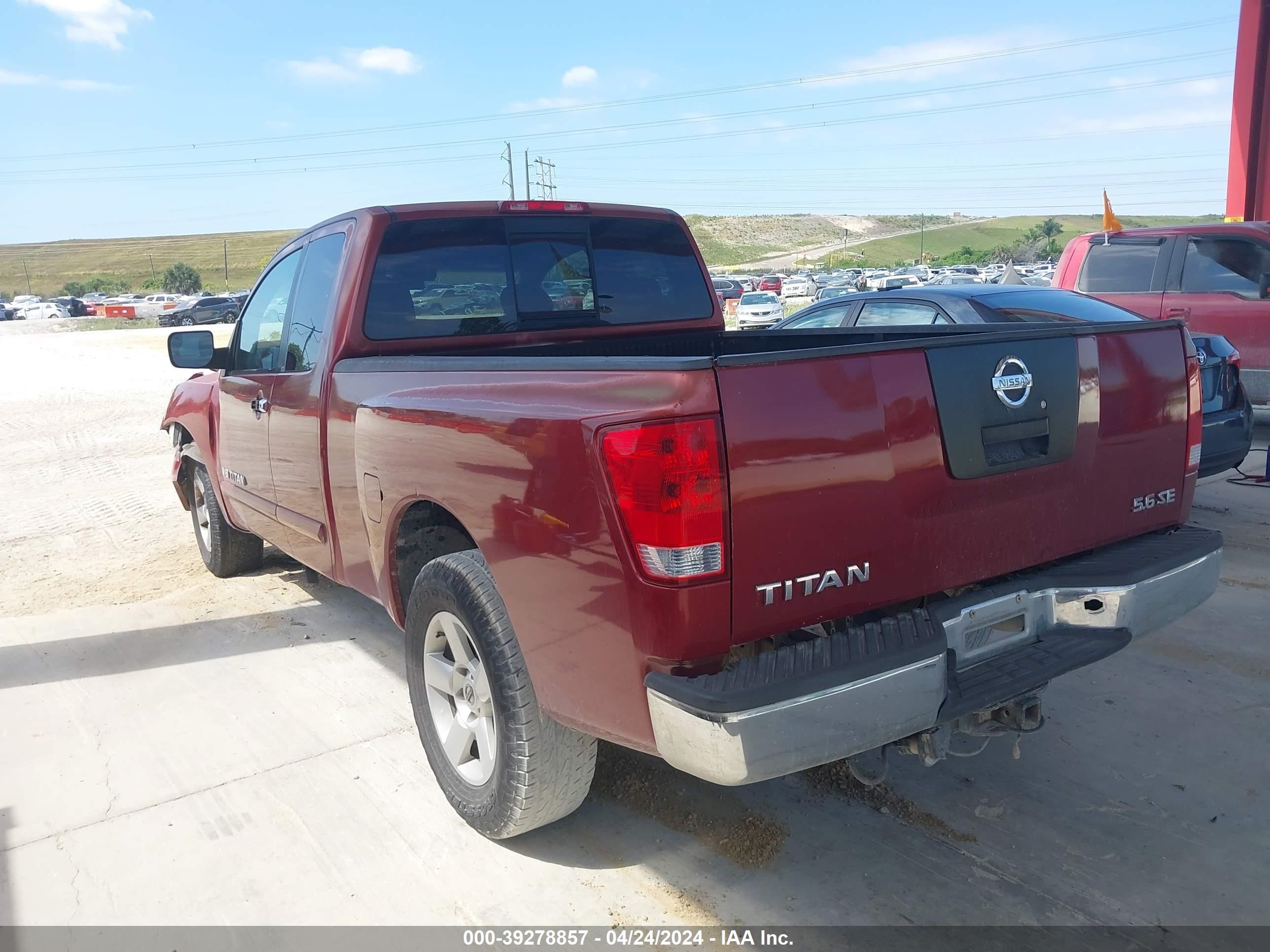 Photo 2 VIN: 1N6BA06A95N564730 - NISSAN TITAN 