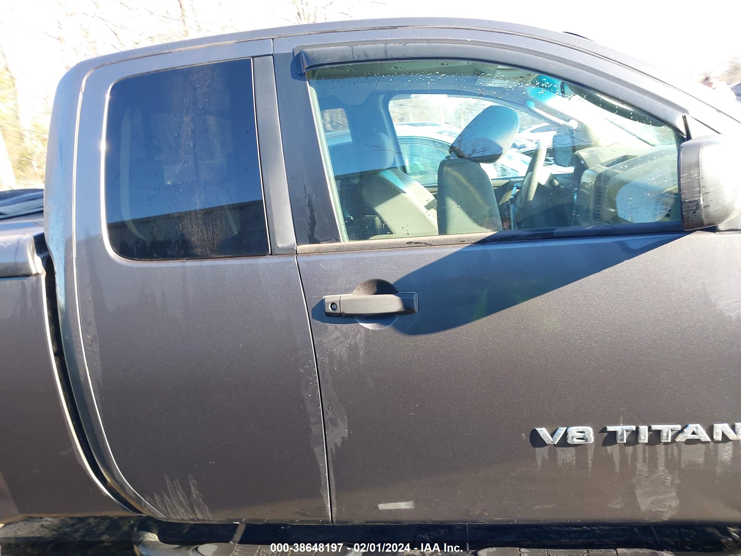 Photo 12 VIN: 1N6BA06B75N562015 - NISSAN TITAN 